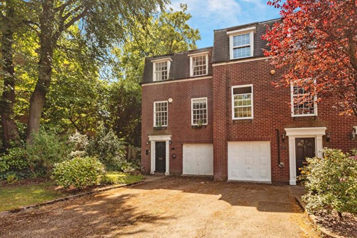 3 Bedroom House For Sale In Willow Bank, Manchester, Greater Manchester, M14