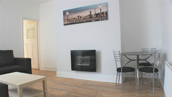 3 Bedroom Maisonette To Rent In Wingrove Avenue, Fenham, Newcastle Upon Tyne, NE4