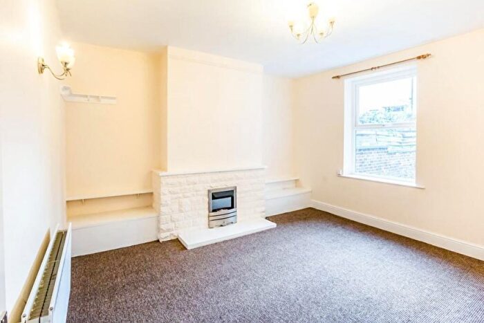 1 Bedroom Terraced House To Rent In Somerset Road, Huddersfield, HD5