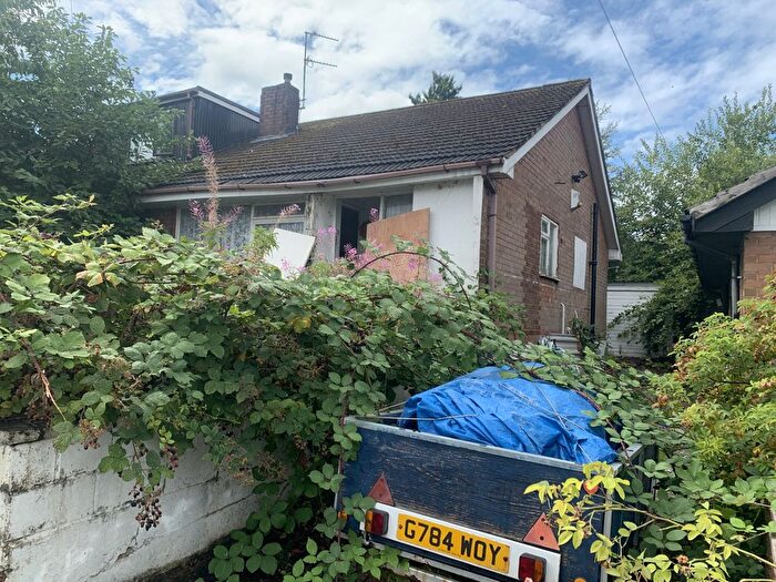 2 Bedroom Bungalow For Sale In Thetford Drive, Manchester, M8
