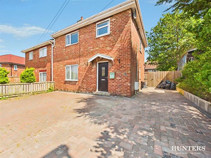 3 Bedroom Semi Detached House For Sale In Derby Crescent, Consett, DH8