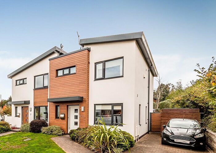 3 Bedroom Semi Detached House For Sale In Holland Park, Exeter, EX2