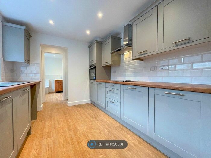 3 Bedroom Terraced House To Rent In Sneyd Terrace, Newcastle-Under-Lyme, ST5