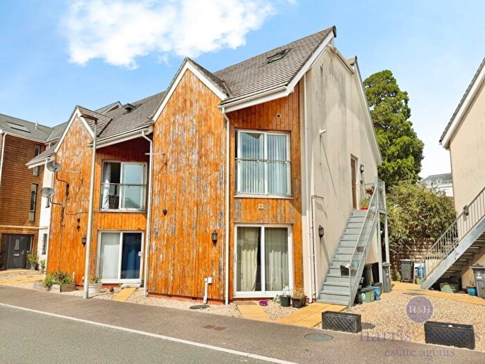 2 Bedroom Maisonette For Sale In Mitchell Gardens, Axminster, EX13