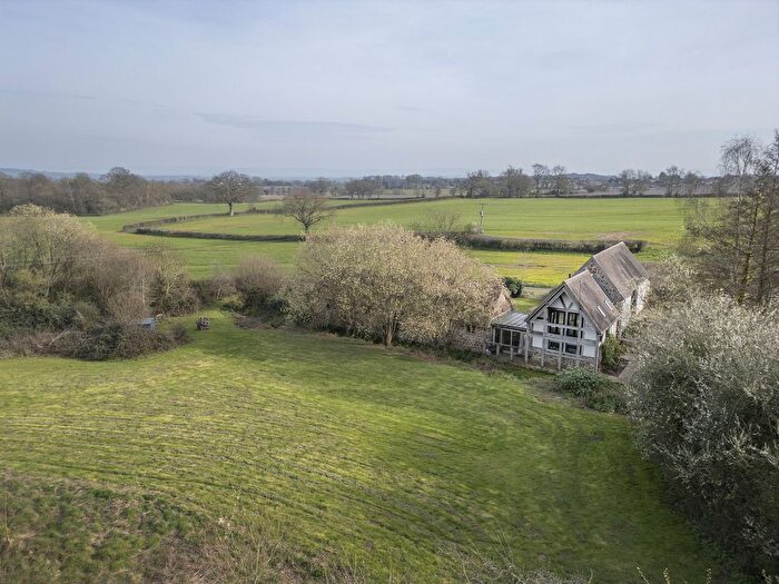 4 Bedroom Barn Conversion For Sale In Newent Lane, Huntley, Gloucester Gloucestershire, GL19