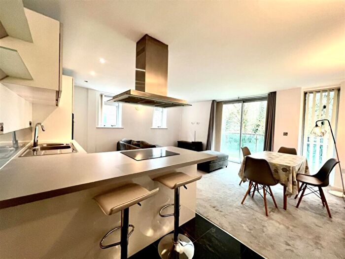 2 Bedroom Apartment To Rent In Riverside Lodge, Palatine Road, Manchester, M20