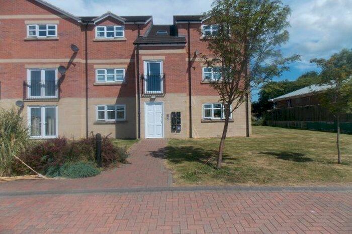 2 Bedroom Flat To Rent In Dixons Bank Marton-In-Cleveland, Middlesbrough TS7