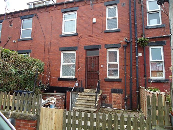 2 Bedroom Terraced House To Rent In Harlech Avenue, Beeston, Leeds, LS11