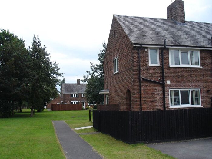 2 Bedroom End Terrace House For Sale In Green Lane, Deeside, CH5