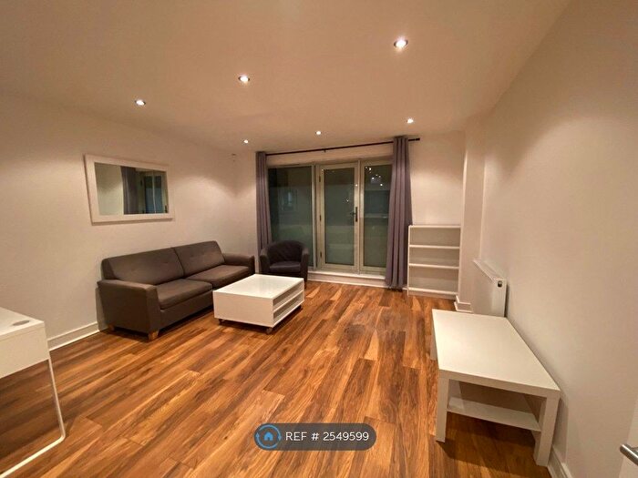 1 Bedroom Flat To Rent In Coliseum, London, N8