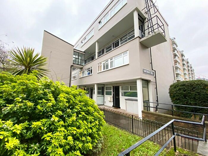 2 Bedroom Flat To Rent In Perrymans Farm Road, Ilford, London, IG2