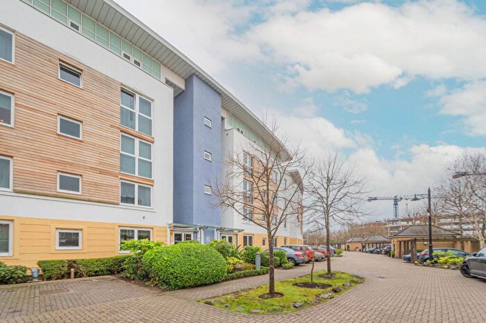 2 Bedroom Flat For Sale In Creswell Drive, Park Langley, Beckenham, BR3