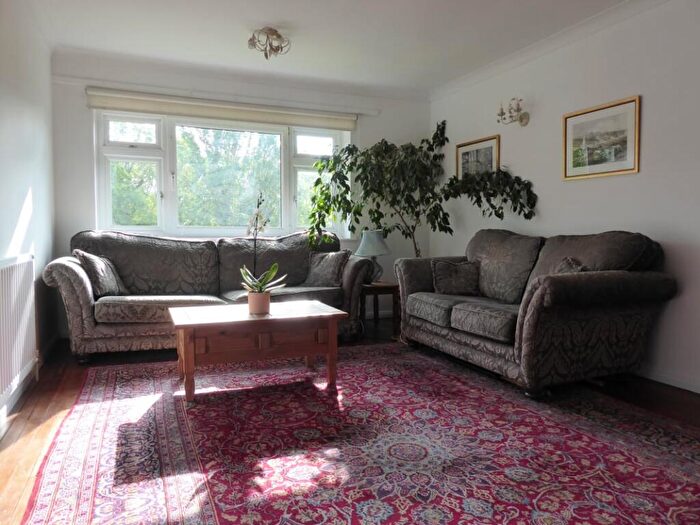 2 Bedroom Flat For Sale In Linkfield Court, Auckland Road, London, SE19