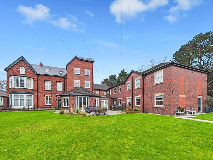 3 Bedroom Town House For Sale In Park Avenue, Mossley Hill, Liverpool., L18