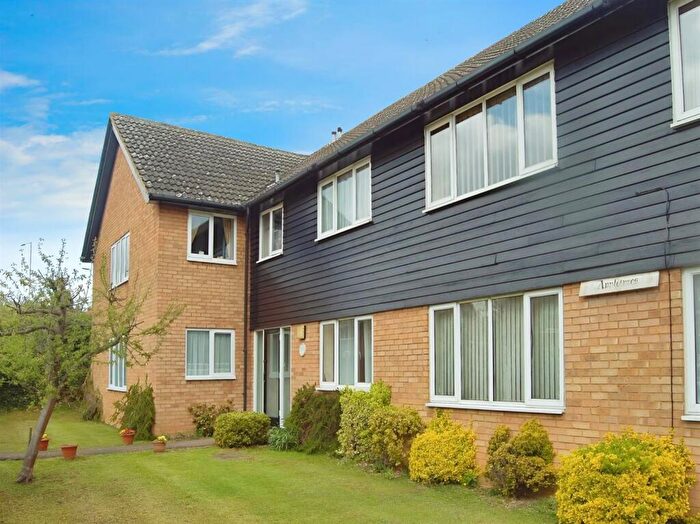 1 Bedroom Flat To Rent In Appletrees, Wratten Road West, Hitchin, SG5