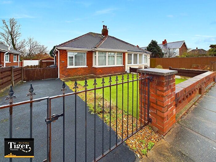 2 Bedroom Semi-Detached Bungalow For Sale In Highfield Road, Blackpool, FY4