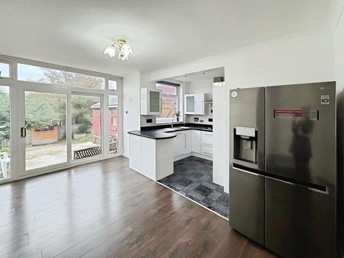 4 Bedroom Terraced House To Rent In Birchway Avenue, Blackpool, Lancashire, FY3