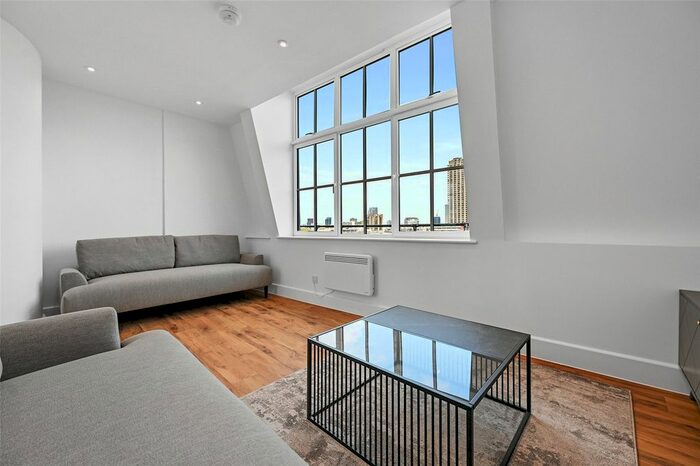 3 Bedroom Flat To Rent In West Smithfield, London, EC1A