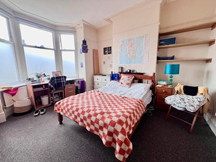 5 Bedroom House To Rent In Crookes Road, Sheffield, S10