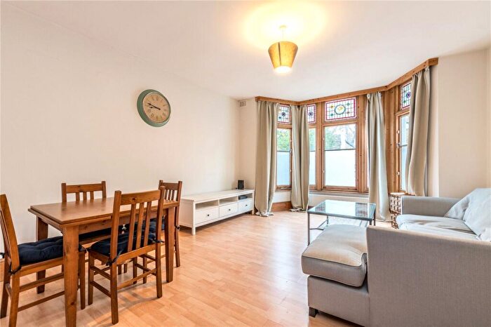 2 Bedroom Apartment To Rent In East Dulwich Road, East Dulwich, London, SE22