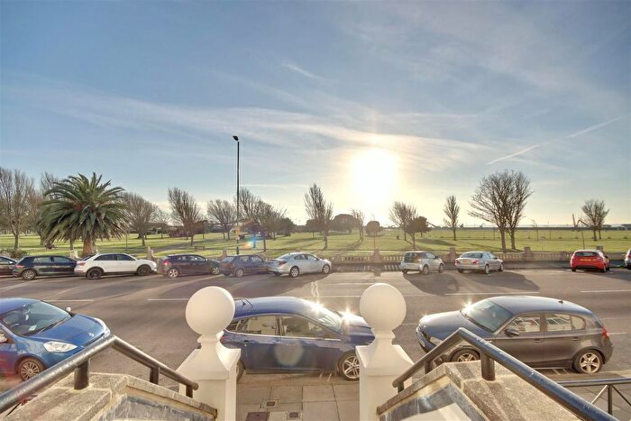 1 Bedroom Flat For Sale In Clarence Parade, Southsea, PO5