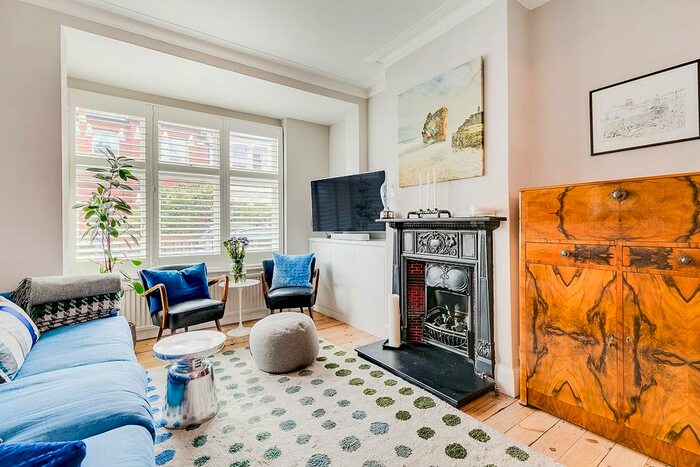 3 Bedroom Terraced House To Rent In Queens Road, London, SW14