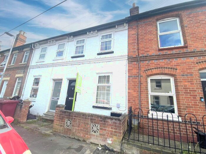 2 Bedroom Terraced House To Rent In Waldeck Street, Reading, Berkshire, RG1