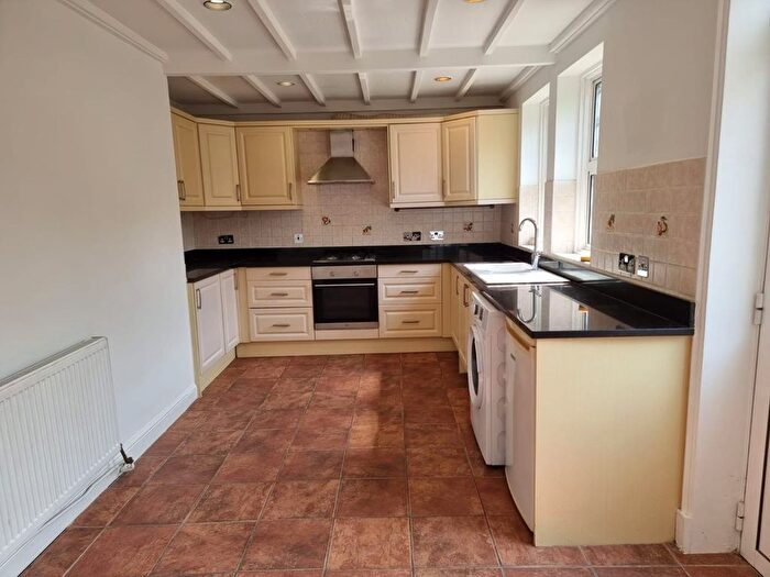 4 Bedroom Semi-Detached House To Rent In Fulford Grove, Watford, WD19