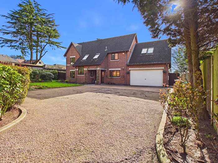 5 Bedroom Detached House For Sale In Warwick Avenue, Littleover, DE23