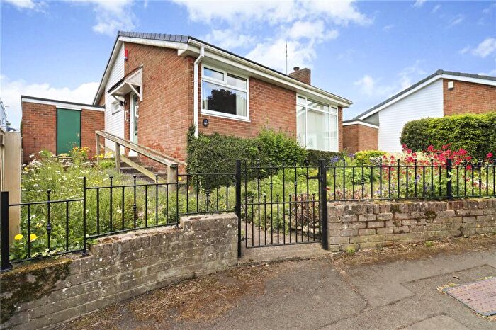 2 Bedroom Bungalow For Sale In Hartside Crescent, Winlaton, Blaydon, NE21