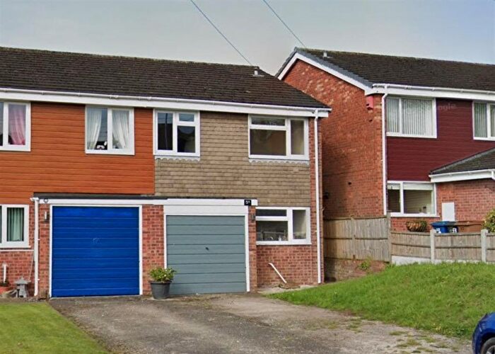 3 Bedroom Semi-Detached House To Rent In Grange Lane, Lichfield, WS13