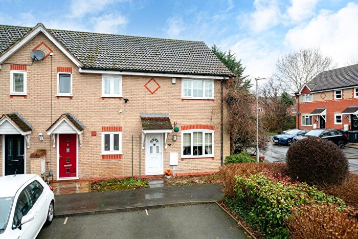 3 Bedroom End Of Terrace House For Sale In Bencroft Road, Hemel Hempstead, Hertfordshire, HP2