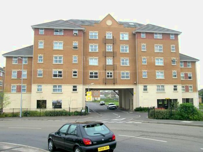 1 Bedroom Flat To Rent In Pickfords Gardens, Slough, SL1
