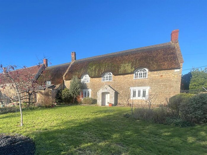 5 Bedroom Cottage For Sale In Broadway, Merriott, TA16