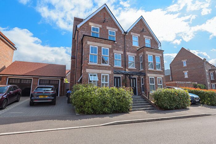 4 Bedroom Semi-Detached House For Sale In Curf Way, Burgess Hill, RH15