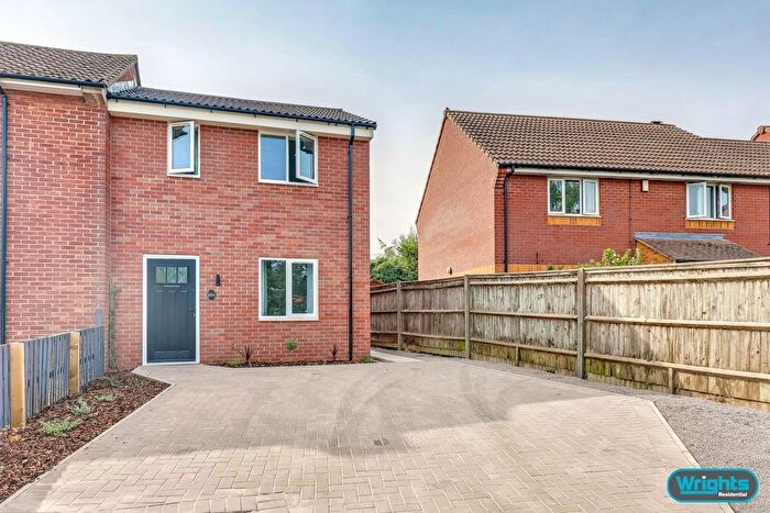 2 Bedroom Terraced House To Rent In Westfield Close, Trowbridge, BA14