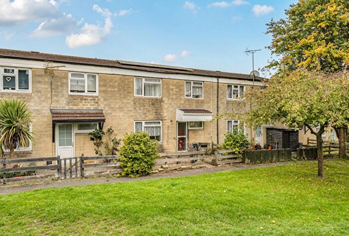 3 Bedroom Garage / Parking For Sale In Haviland Park, Bath, Somerset, BA1