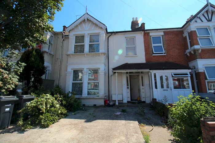 1 Bedroom Flat To Rent In Stanhope Gardens, Ilford, IG1