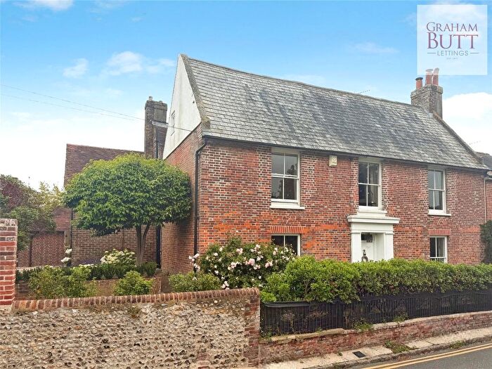 6 Bedroom Detached House To Rent In Arundel Road, Angmering, Littlehampton, West Sussex, BN16