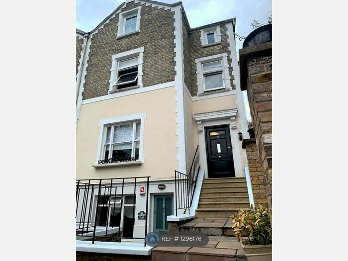 1 Bedroom Flat To Rent In Park Road, Richmond TW10