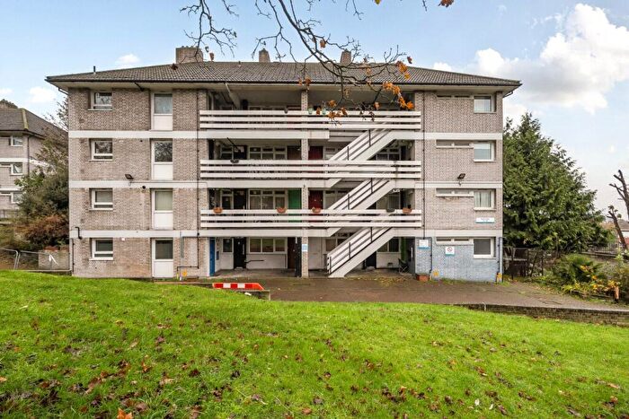 2 Bedroom Flat For Sale In Sydenham Hill, London, SE23