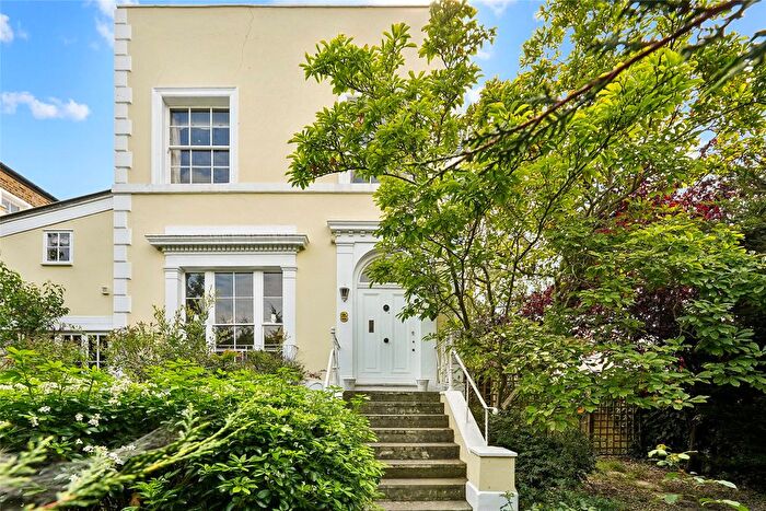 5 Bedroom Detached House For Sale In Sheen Road, Richmond, TW9