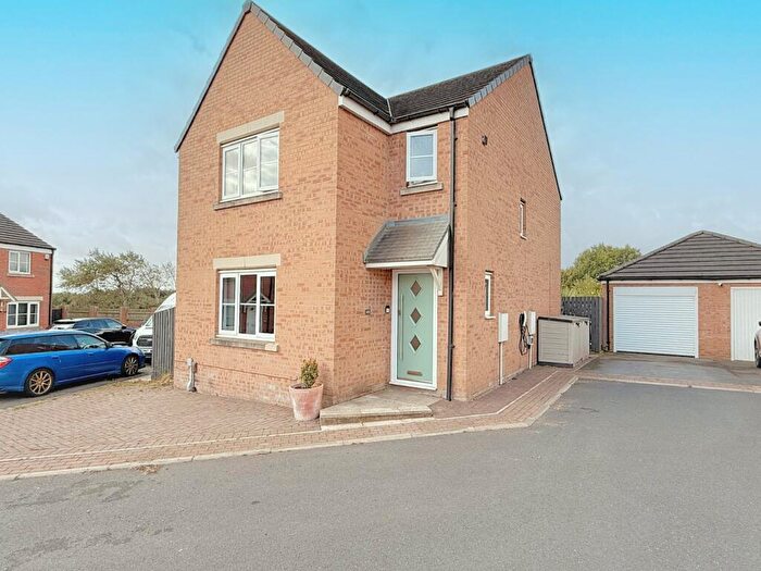 3 Bedroom Detached House For Sale In Dukes Avenue, Off Rooley Lane, Bradford, BD6