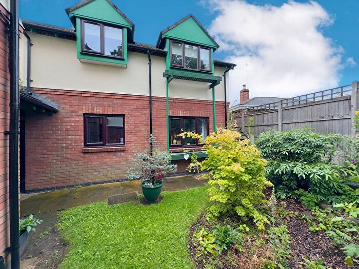 2 Bedroom Flat For Sale In St. James Court, Birstall, LE4