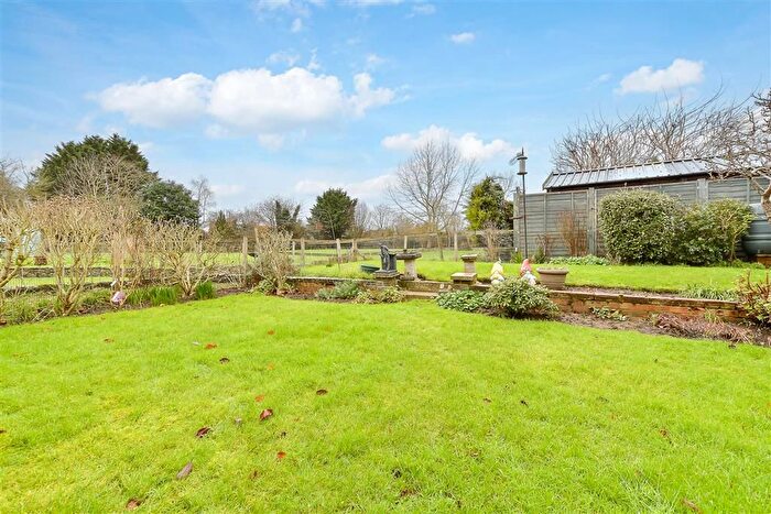 4 Bedroom Detached Bungalow For Sale In Snoll Hatch Road, East Peckham, Tonbridge, Kent, TN12