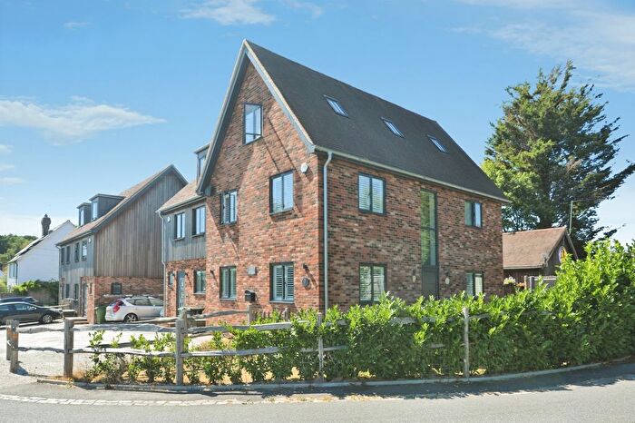 5 Bedroom Semi-Detached House For Sale In Cripps Corner Road, Staplecross, Robertsbridge, East Sussex, TN32