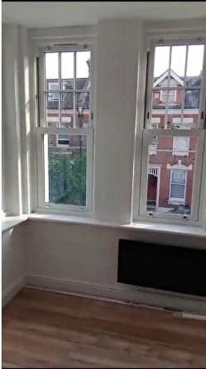 1 Bedroom Flat For Sale In Clairmont Gardens, London, TW6