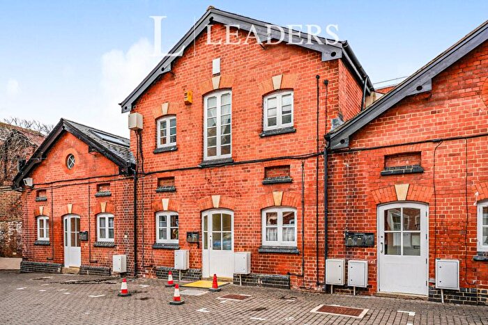 1 Bedroom Flat To Rent In Chelsea Court, Southgate Street, GL1