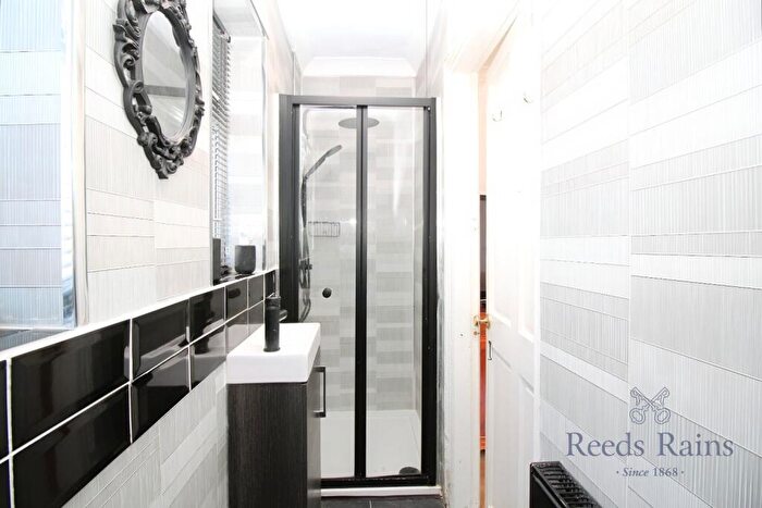 2 Bedroom Bungalow For Sale In Woodside Avenue, Kinmel Bay, Conwy, LL18