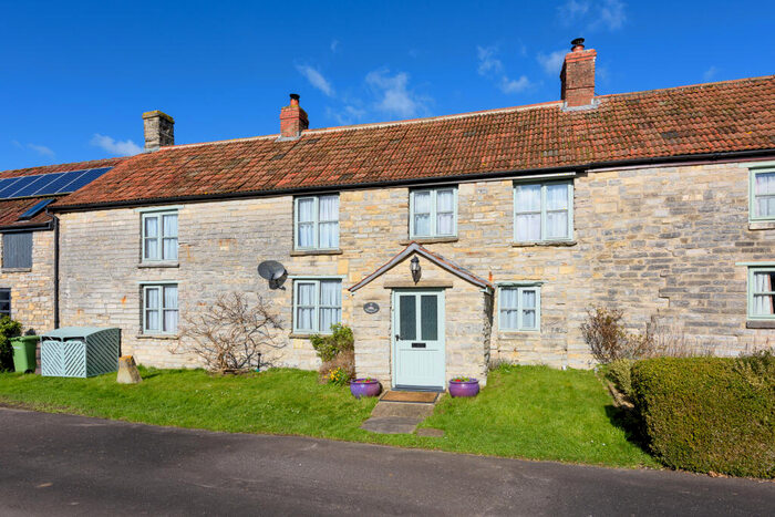 4 Bedroom Cottage For Sale In Creeches Lane, Walton, BA16